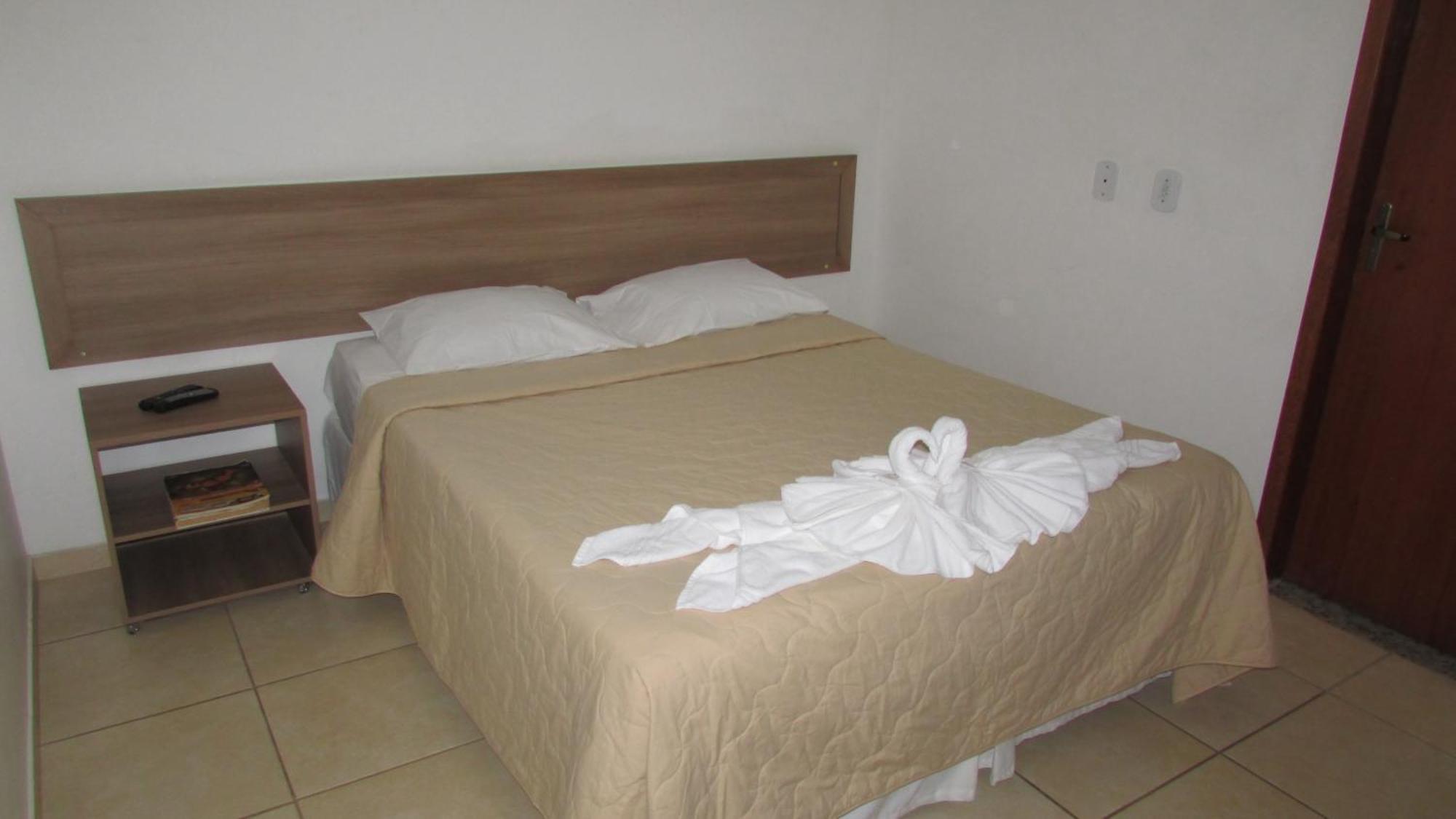 Hotel Oitis Governador Valadares Esterno foto