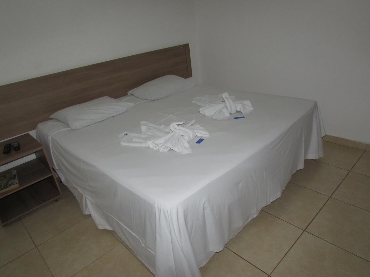 Hotel Oitis Governador Valadares Esterno foto