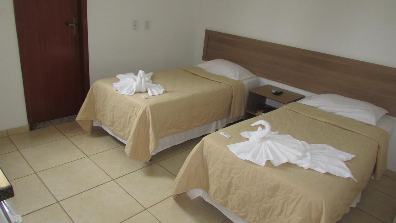 Hotel Oitis Governador Valadares Esterno foto