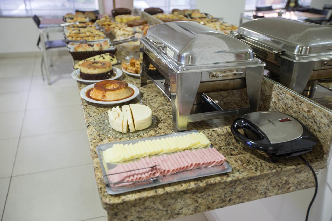 Hotel Oitis Governador Valadares Esterno foto
